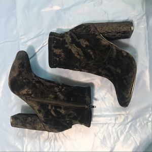 Justfab Velvet Block Bootie Boots Heels 7.5 New